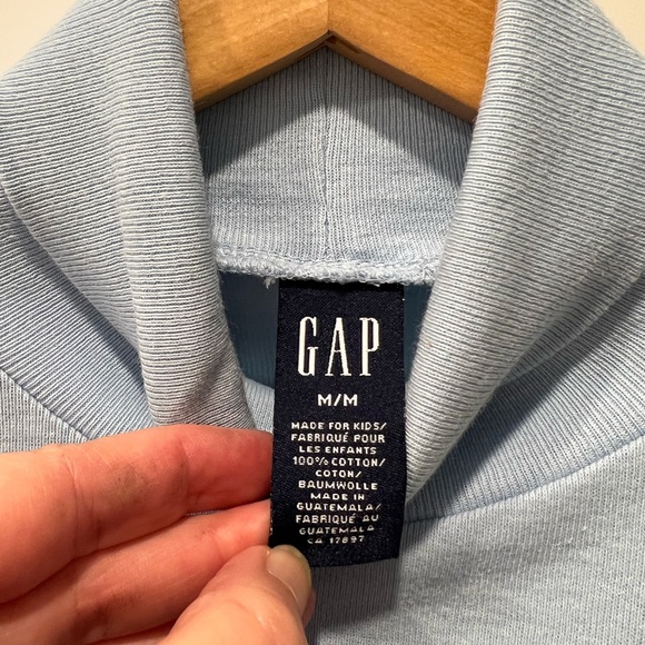 Gap girl’s Holiday sparkle skirt and top outfit - Picture 8 of 16